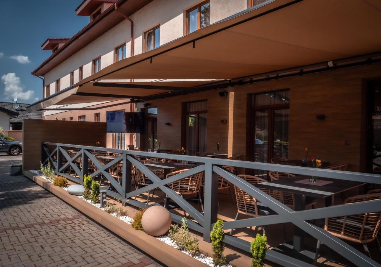 Hotel Novy Kastiel - Self Check-In Topoľčany Eksteriør billede